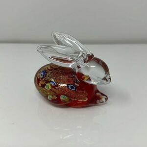 Glass rabbit paperweight with millefiori glass